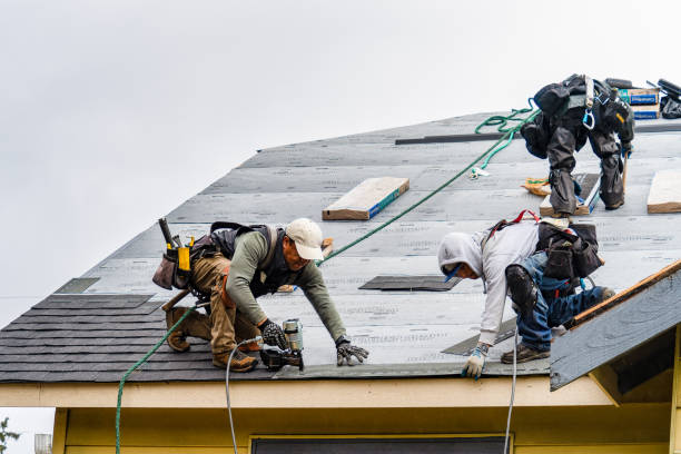 Professional Gutter Installation technician working in Bayview, ID